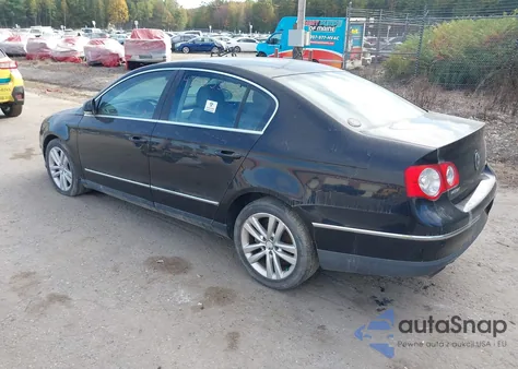 2008 Volkswagen Passat Turbo z USA, uszkodzony, nr VIN WVWJK73C58E251656